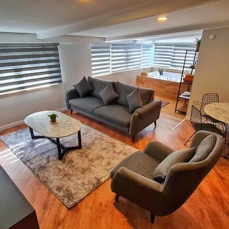 Pensjonat Letstay Sweet Yellow 4*