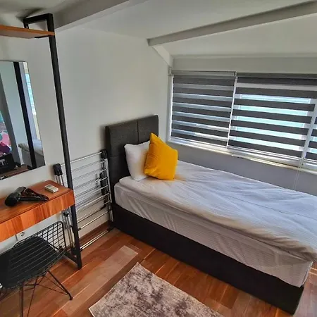 Pensjonat Letstay Sweet Yellow