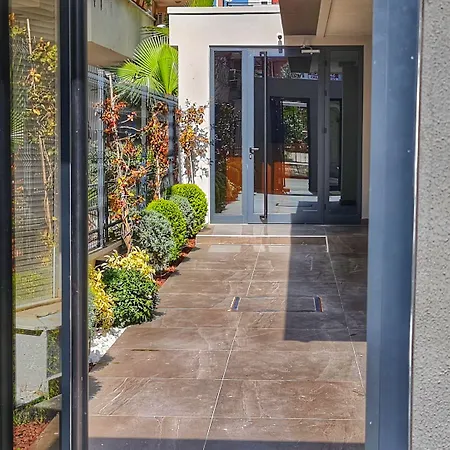 Letstay Sweet Yellow Pensjonat 4*