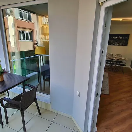 Pensjonat Letstay Sweet Yellow Antalya