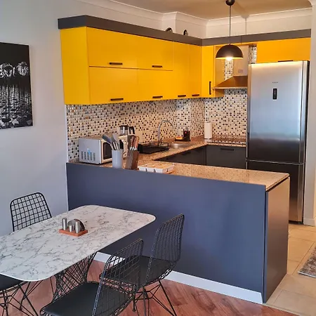 Pensjonat Letstay Sweet Yellow Antalya