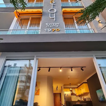 Letstay Sweet Yellow 4*