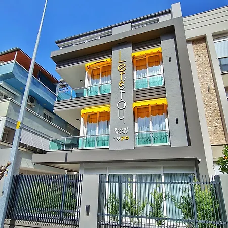 Pensión Letstay Sweet Yellow 4*