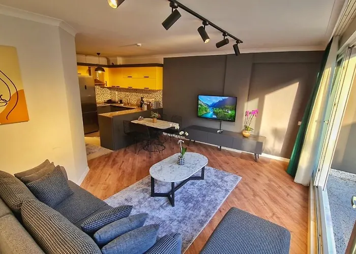 Letstay Sweet Yellow بيت ضيافة أنطاليا