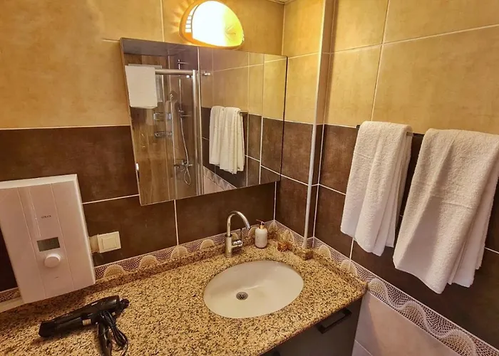 Letstay Sweet Yellow Αττάλεια