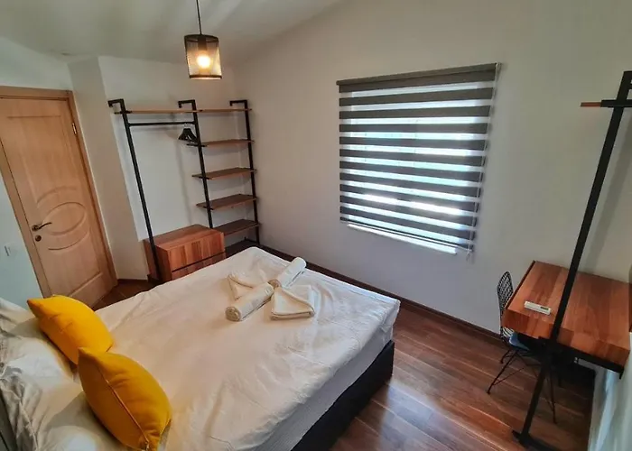 Πανσιόν Letstay Sweet Yellow Αττάλεια