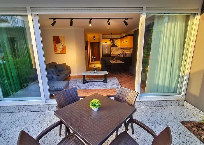 Πανσιόν Letstay Sweet Yellow 4*