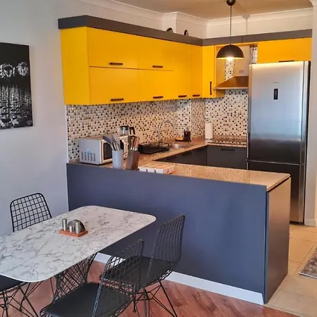 Letstay Sweet Yellow Penzion Antalya