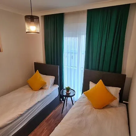 Letstay Sweet Yellow בית הארחה