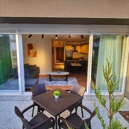 Letstay Sweet Yellow Guest house Antalya