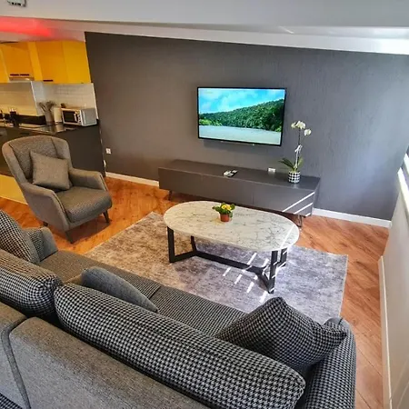Guest house Letstay Sweet Yellow Antalya